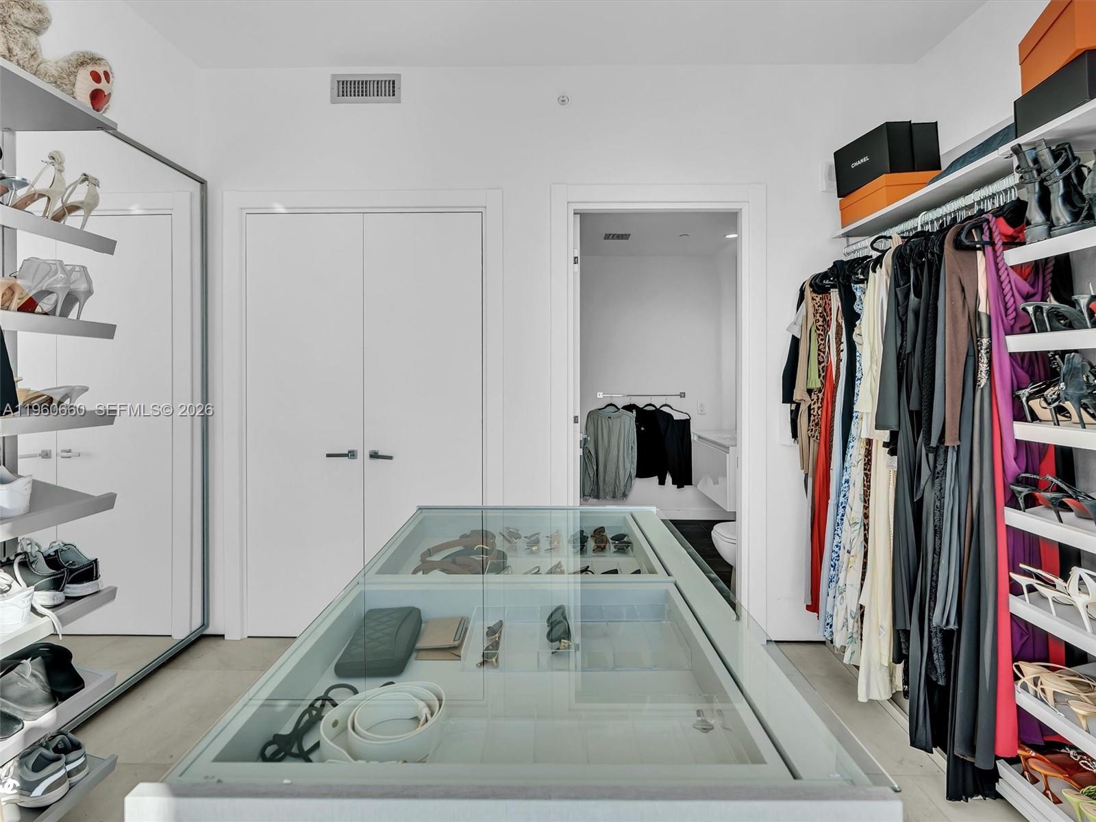 2900 NE 7th Ave #3307 Miami, FL 33137