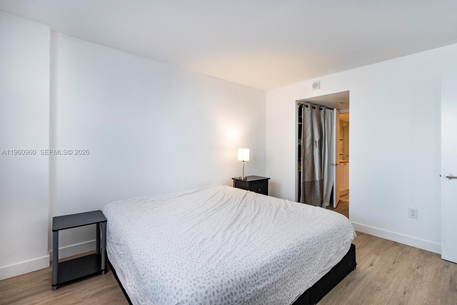 345 Ocean Dr #819 Miami Beach, FL 33139