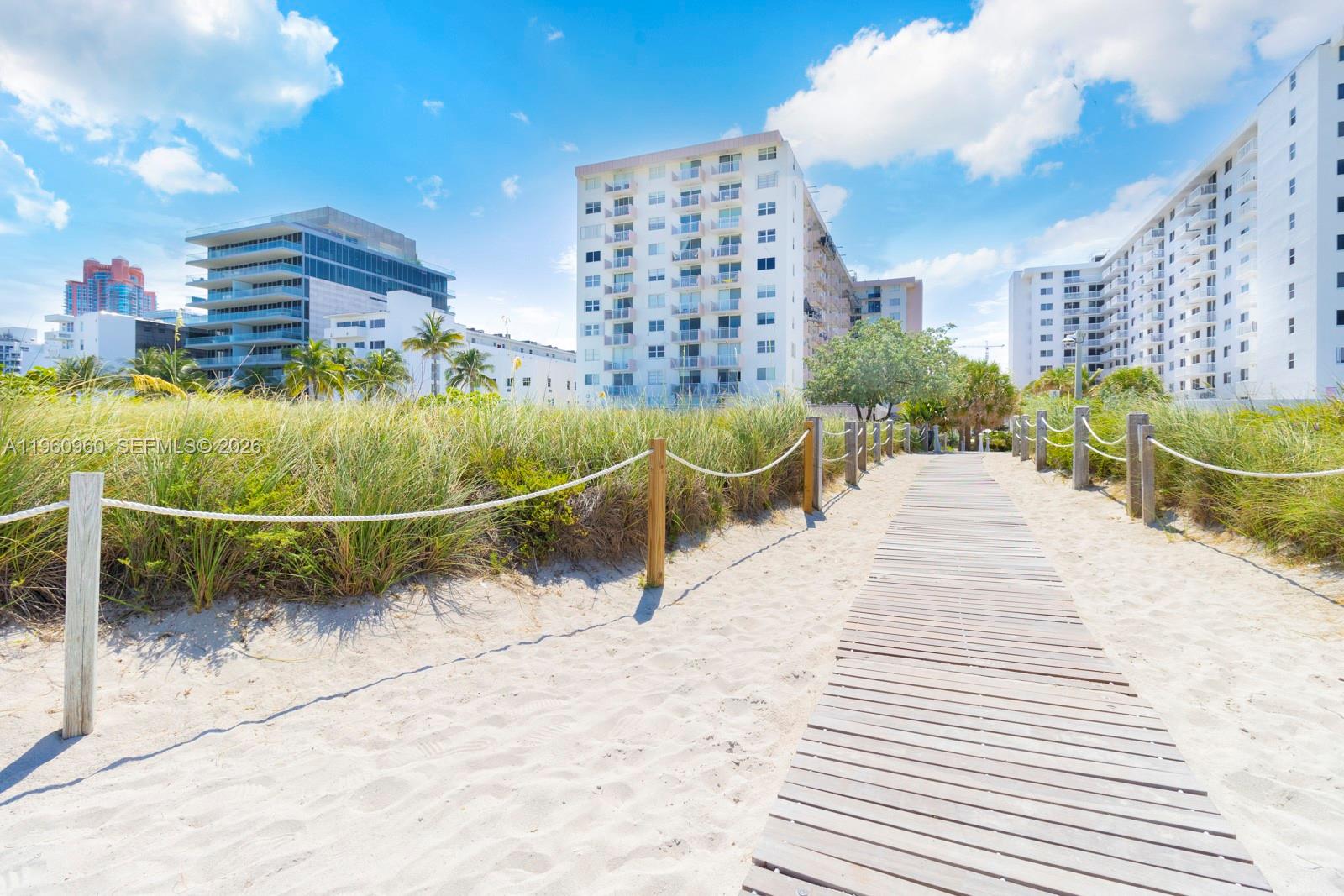 345 Ocean Dr #819 Miami Beach, FL 33139