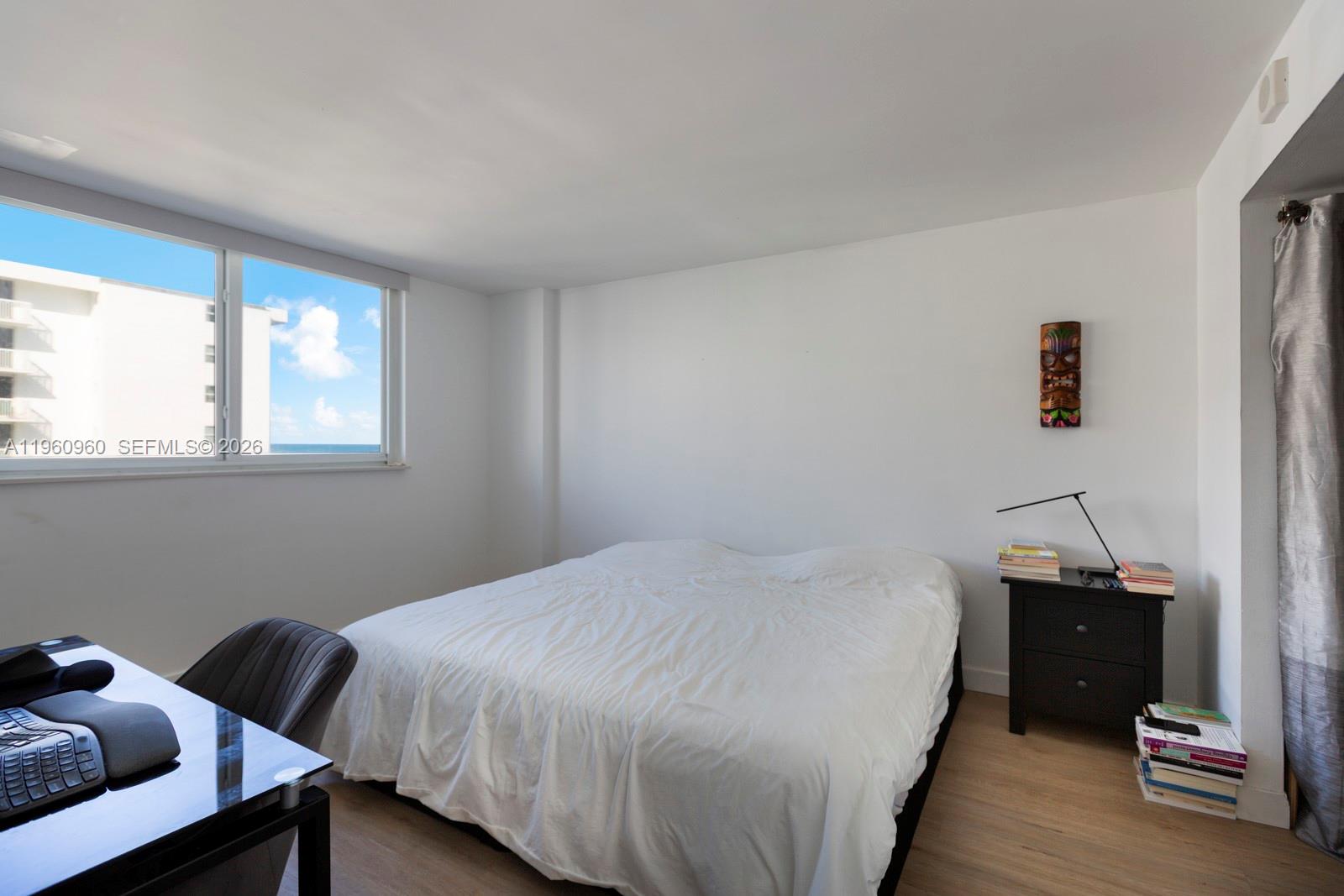 345 Ocean Dr #819 Miami Beach, FL 33139