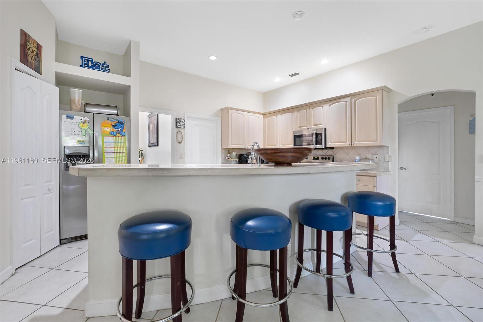 115 Kapok Cres Royal Palm Beach, FL 33411