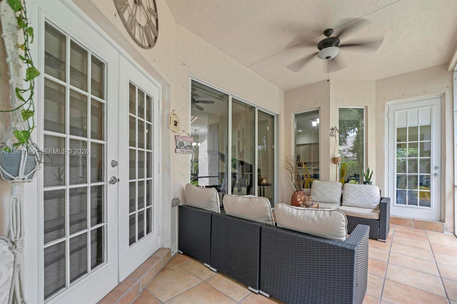 115 Kapok Cres Royal Palm Beach, FL 33411