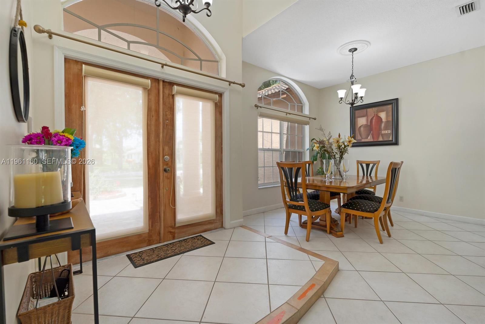 115 Kapok Cres Royal Palm Beach, FL 33411