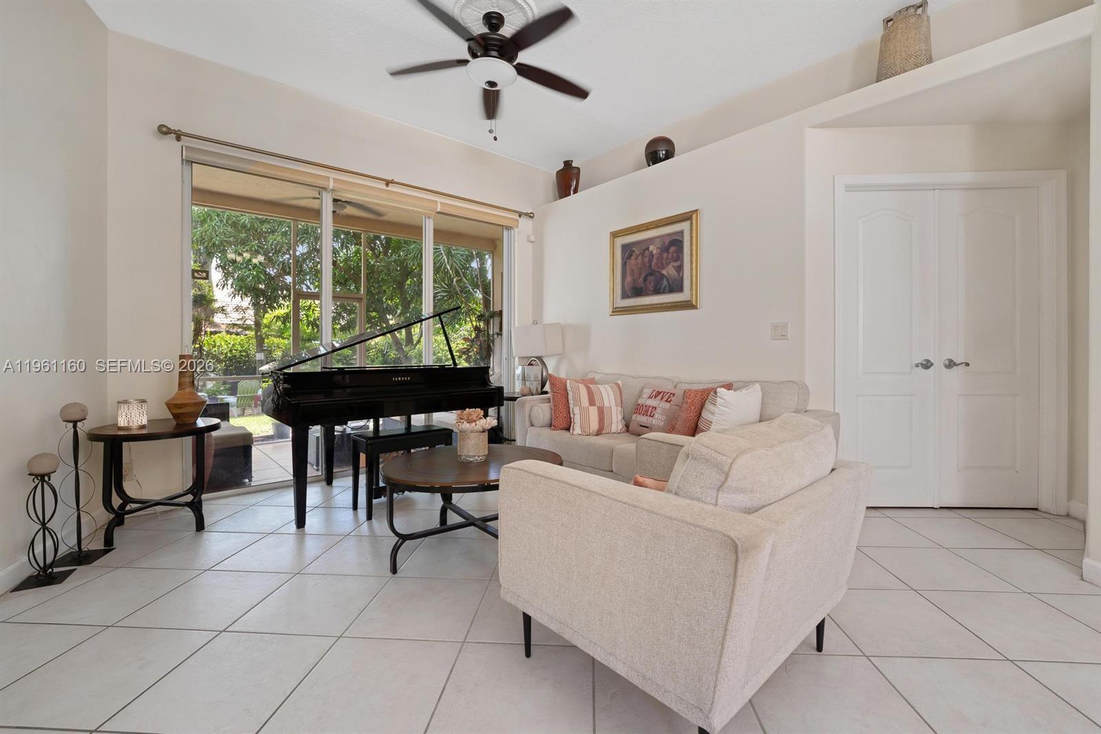 115 Kapok Cres Royal Palm Beach, FL 33411