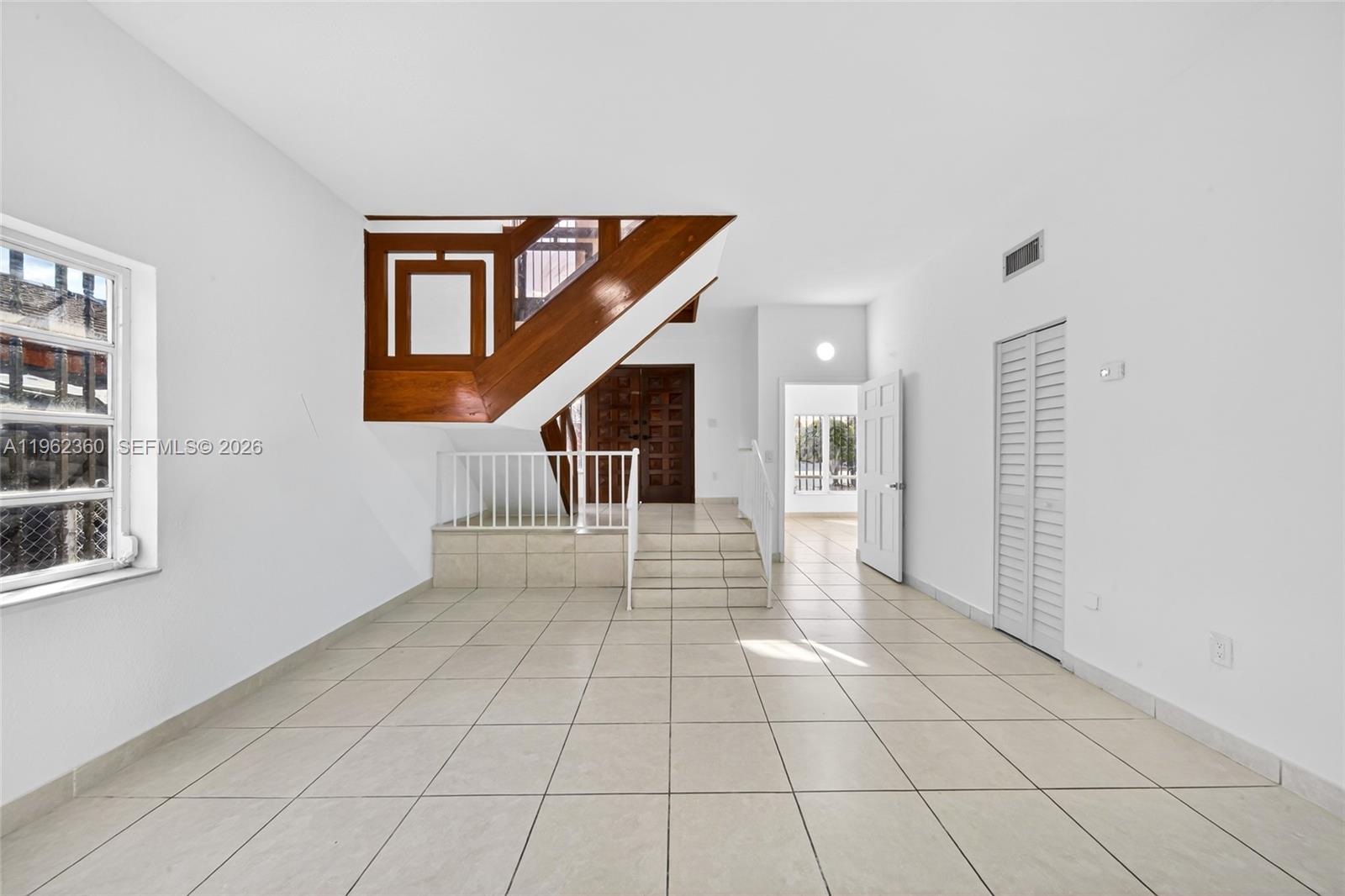 1285 W 42nd Pl Hialeah, FL 33012