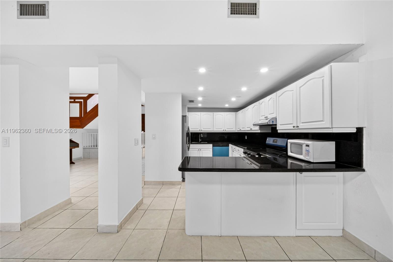 1285 W 42nd Pl Hialeah, FL 33012