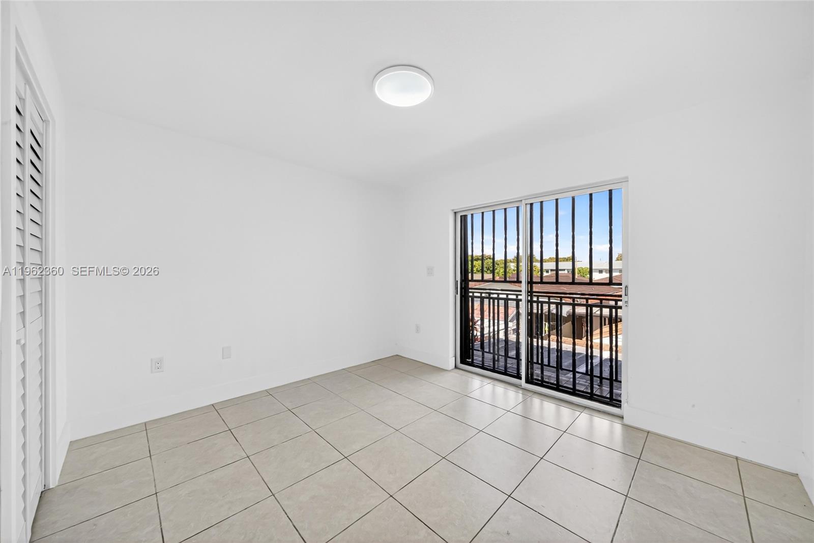 1285 W 42nd Pl Hialeah, FL 33012