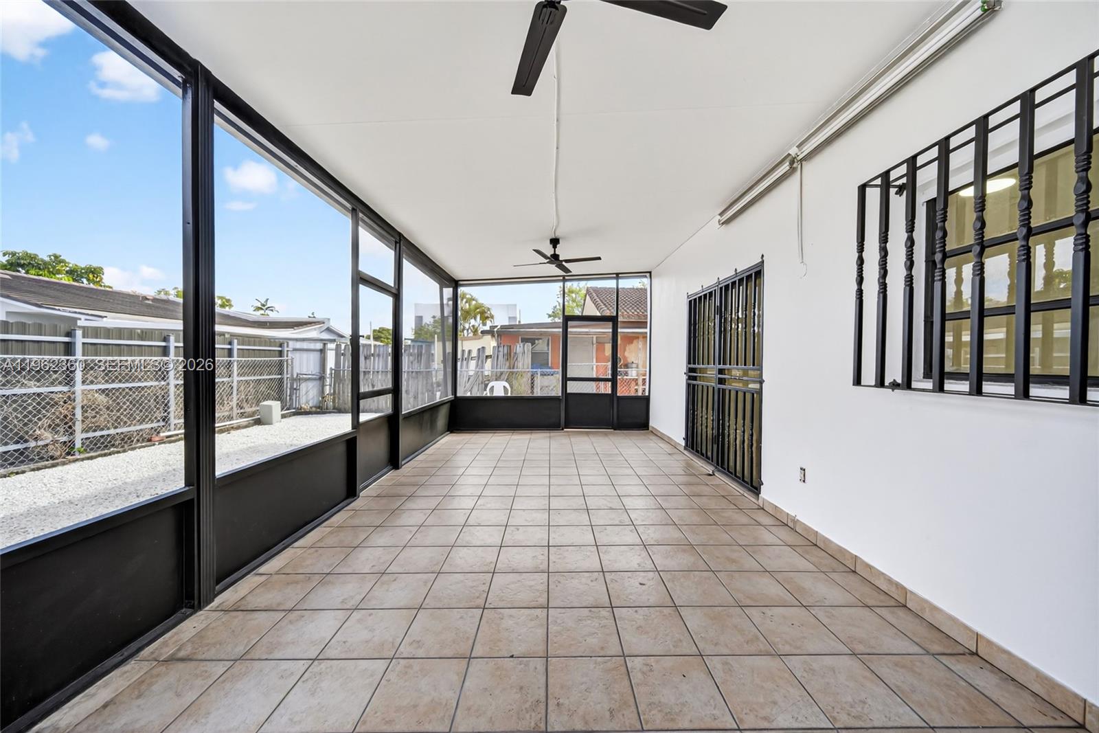 1285 W 42nd Pl Hialeah, FL 33012