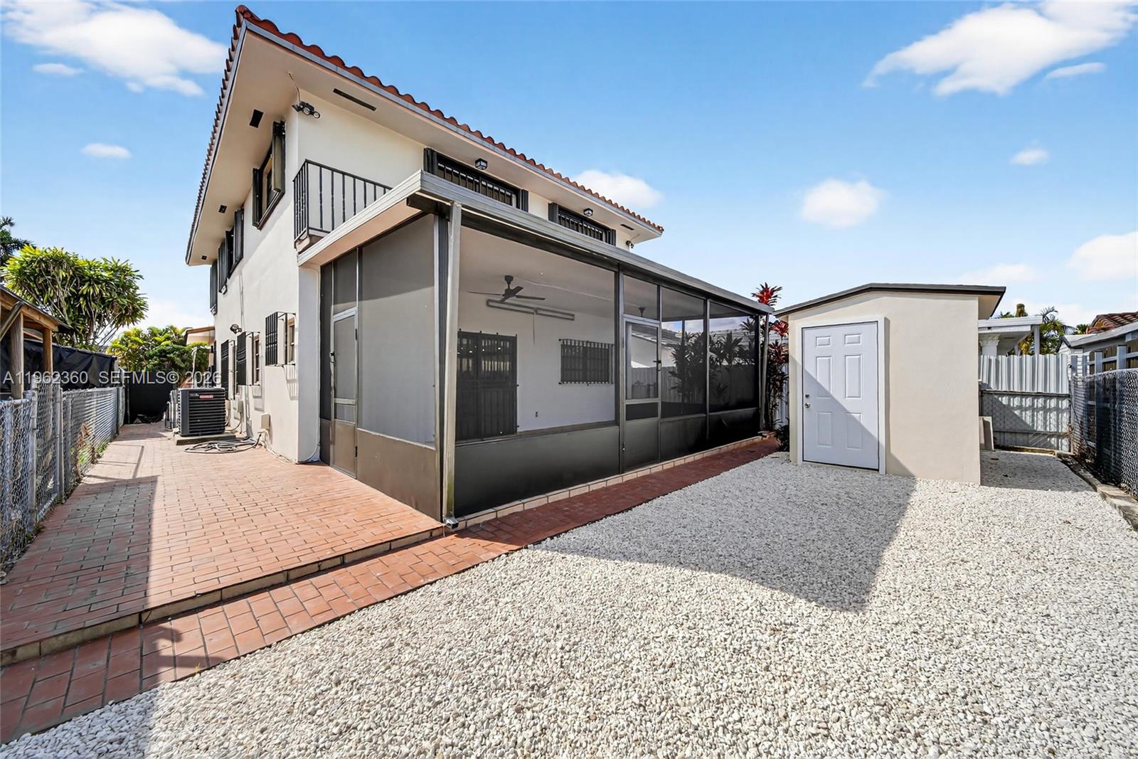 1285 W 42nd Pl Hialeah, FL 33012