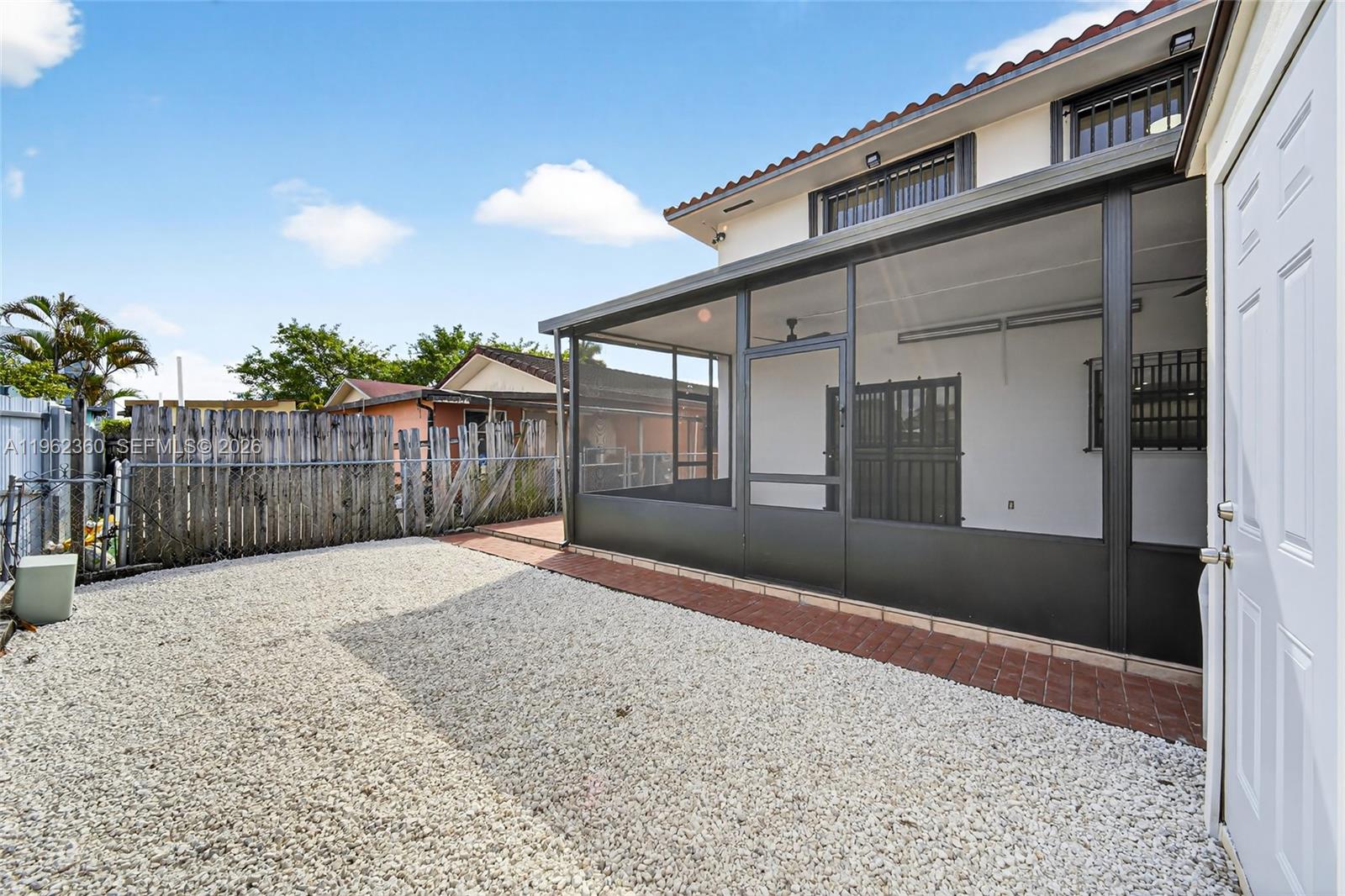 1285 W 42nd Pl Hialeah, FL 33012