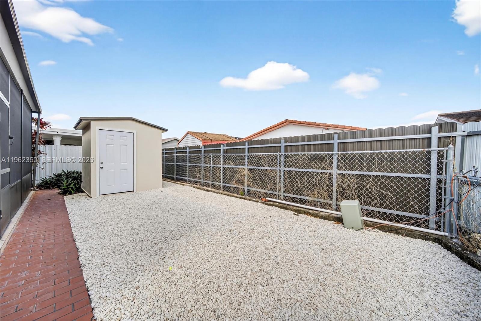 1285 W 42nd Pl Hialeah, FL 33012