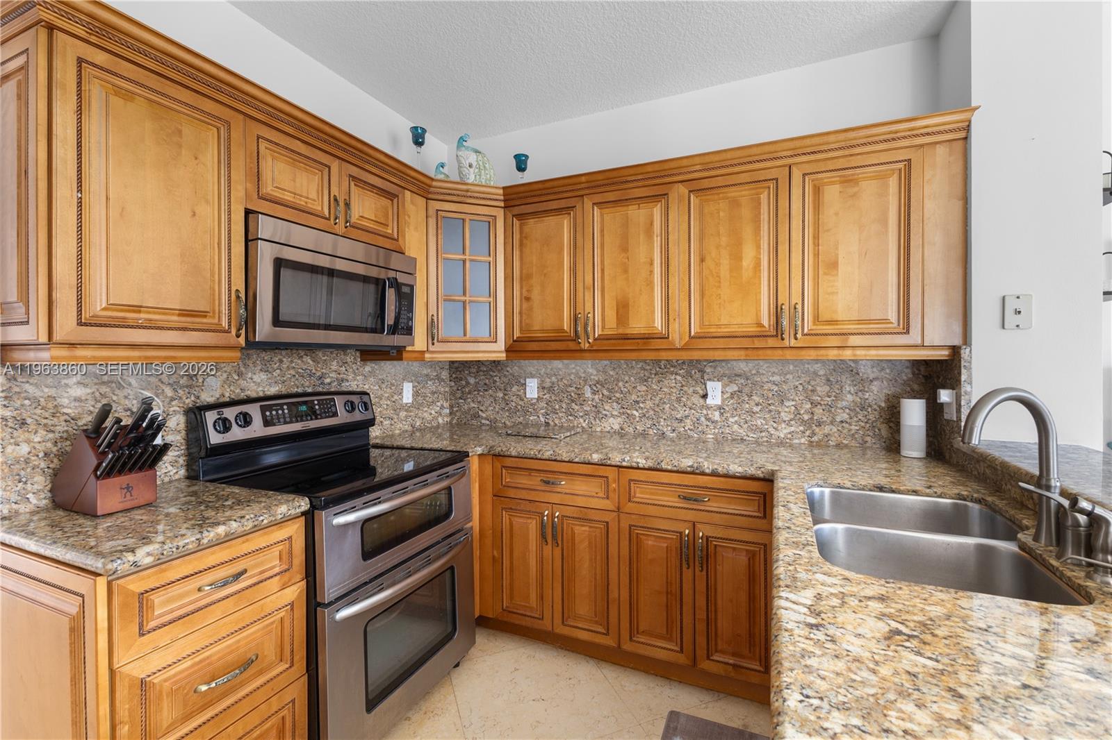 15832 SW 10th St Pembroke Pines, FL 33027