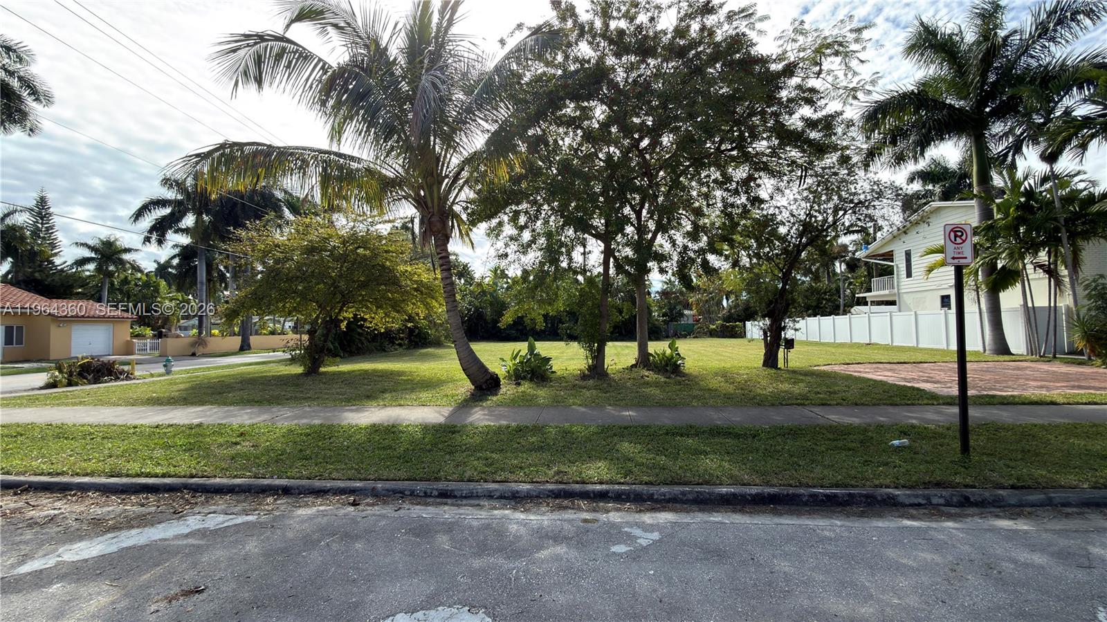 1000 Harrison St Hollywood, FL 33019