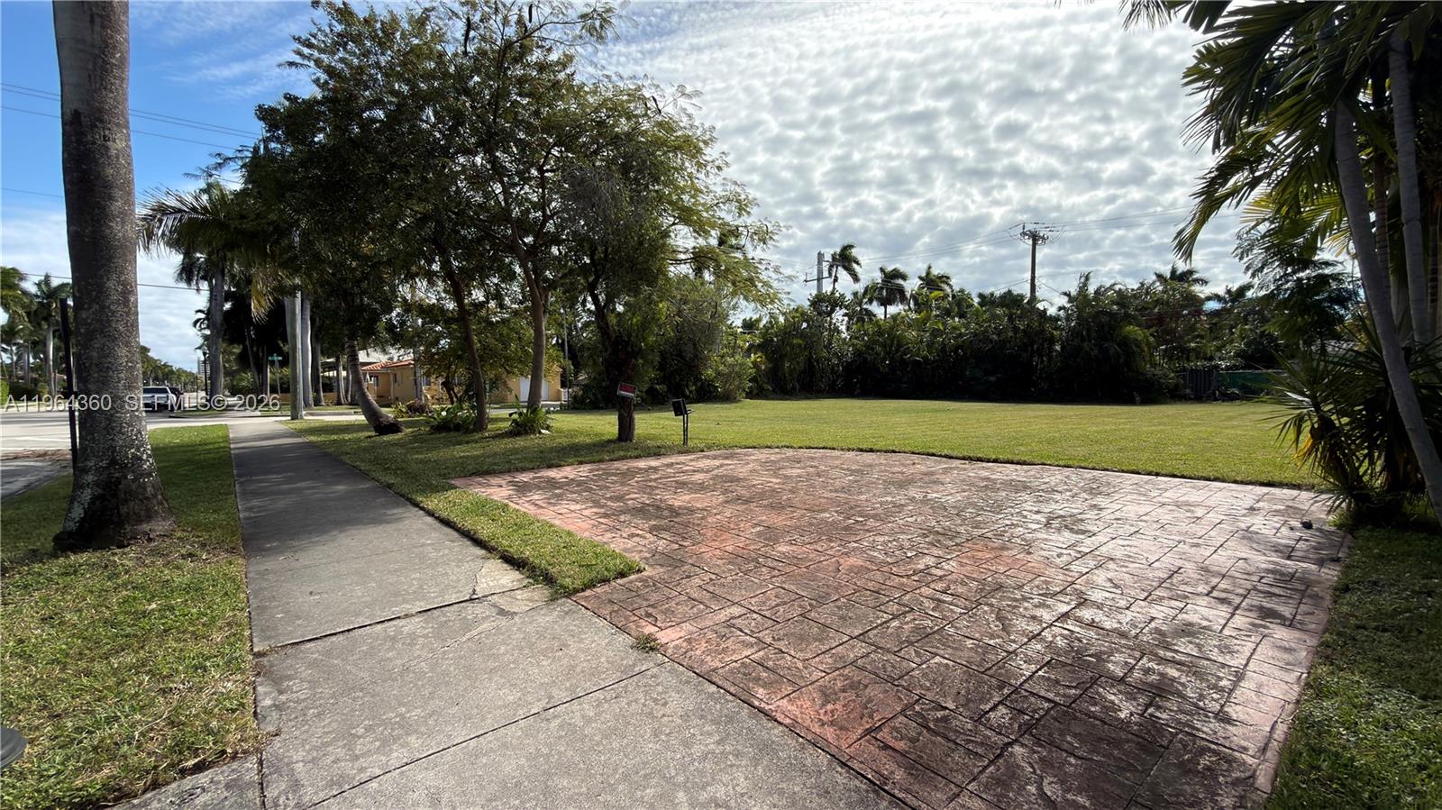 1000 Harrison St Hollywood, FL 33019