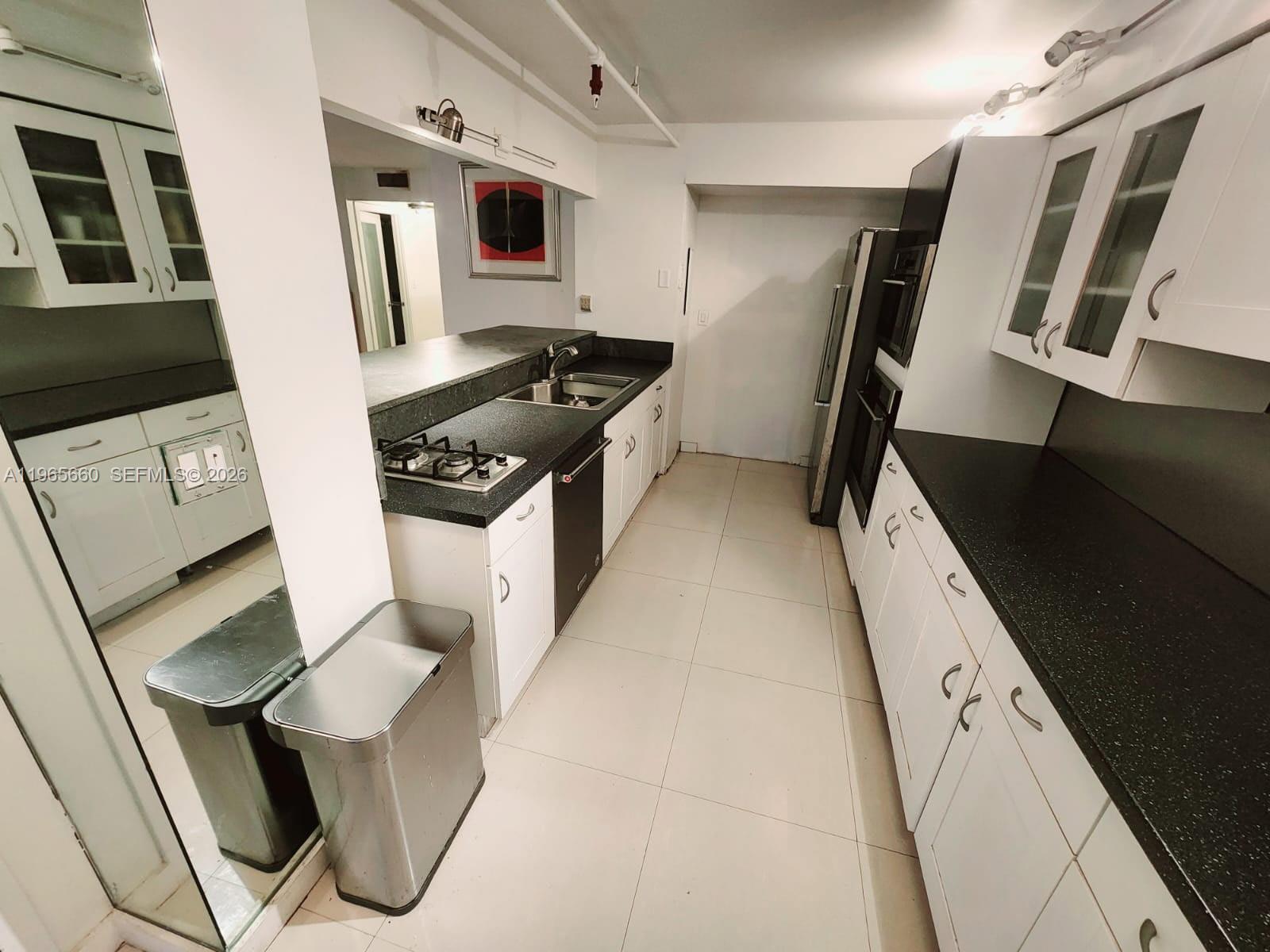 1000 Quayside Ter #408 Miami, FL 33138