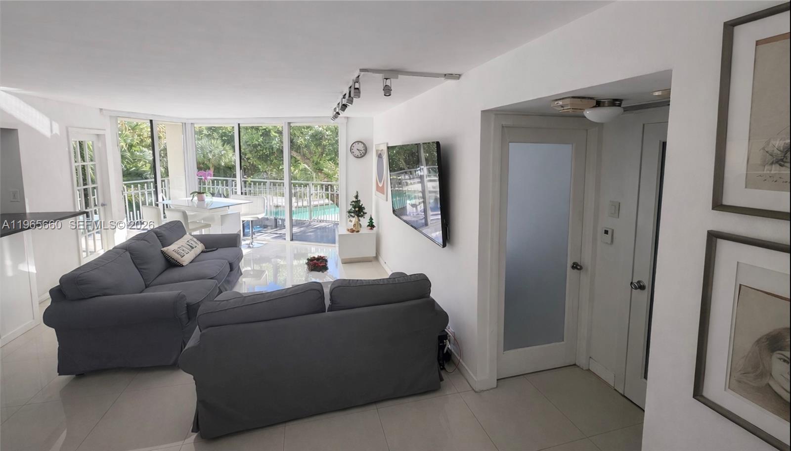 1000 Quayside Ter #408 Miami, FL 33138