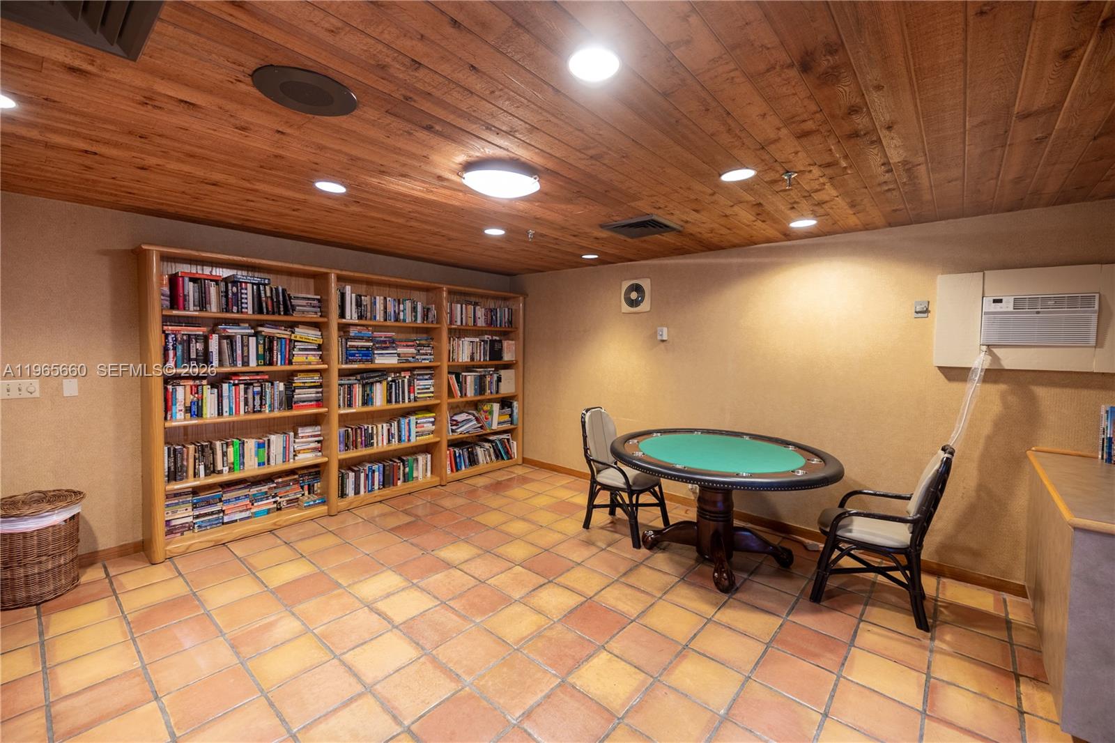 1000 Quayside Ter #408 Miami, FL 33138