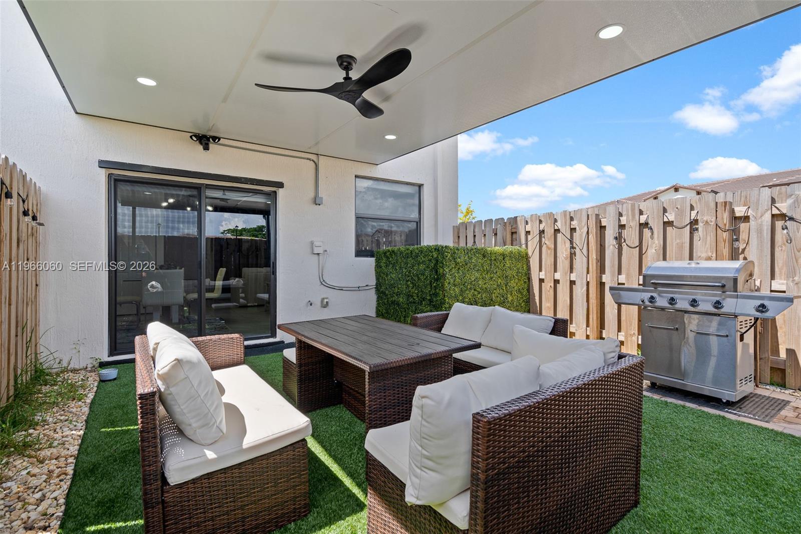 9941 SW 231st Ln #9941 Miami, FL 33190