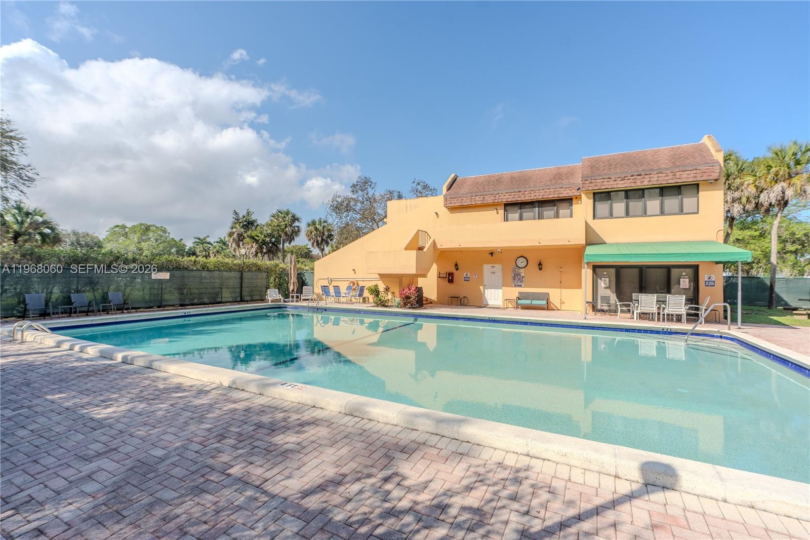 430 Commodore Dr #314 Plantation, FL 33325