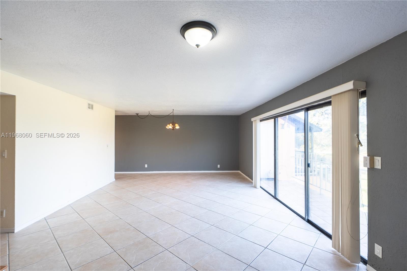 430 Commodore Dr #314 Plantation, FL 33325