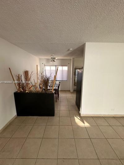 911 80th St #2 Miami Beach, FL 33141