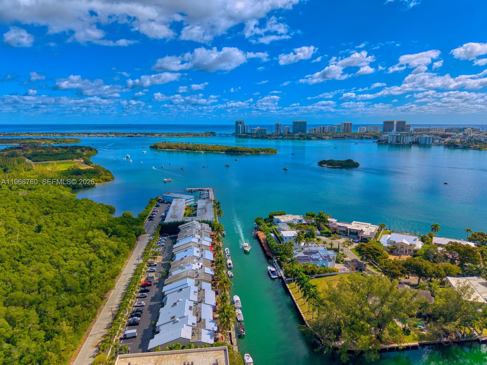 2000 NE 135th St #708