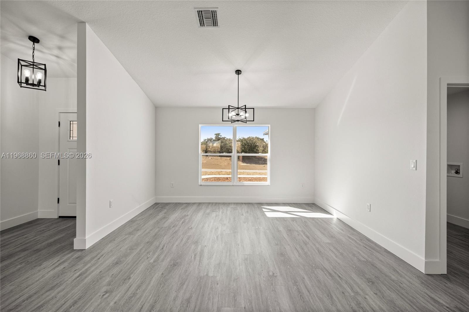 9989 SW 42nd Ave Ocala, FL 34476