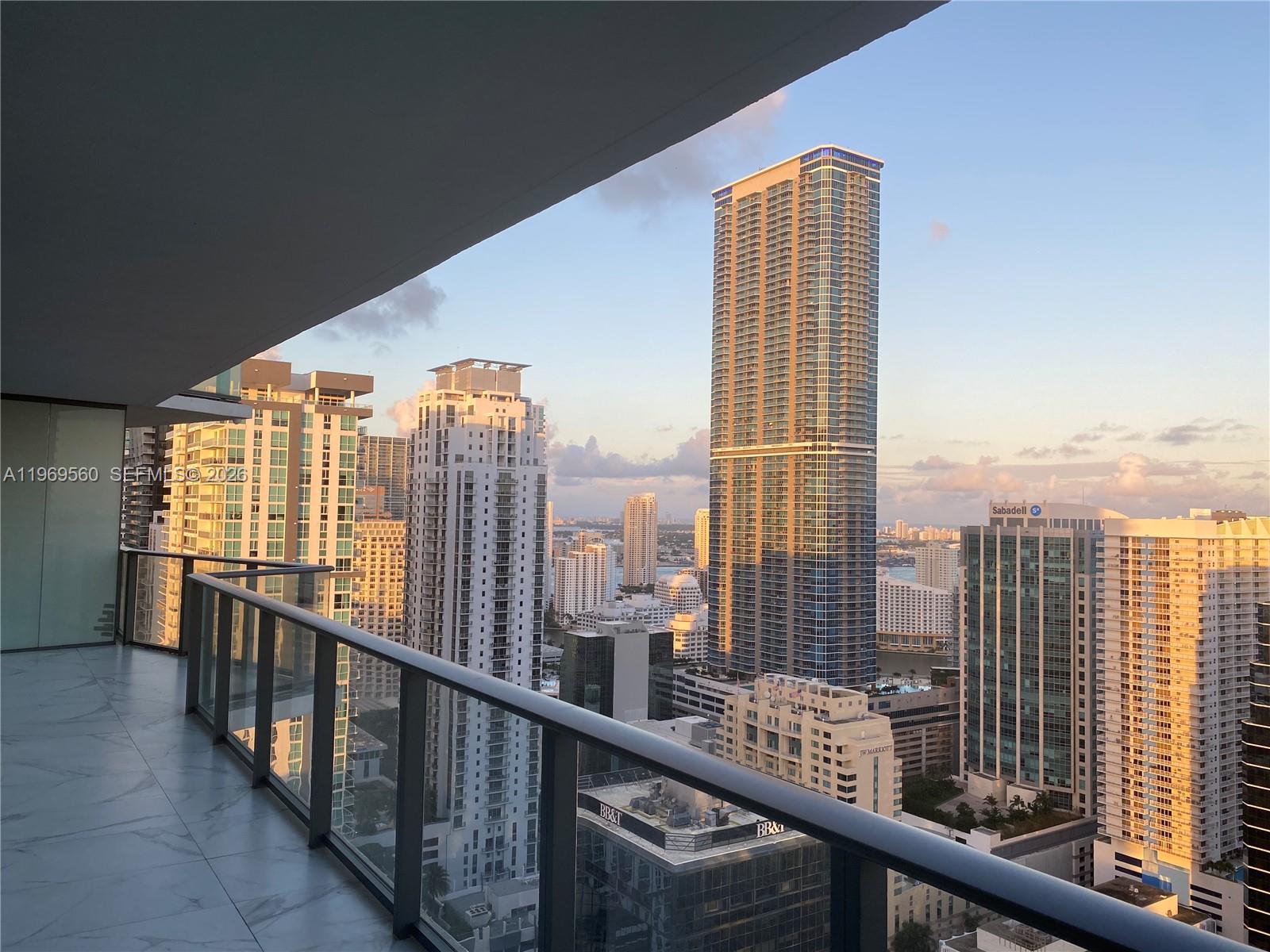 image Dua Miami (SLS Brickell)2