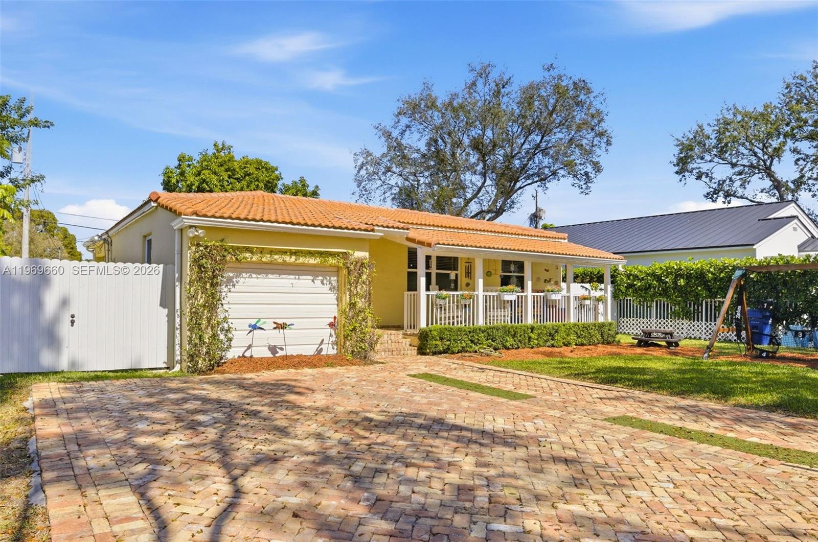 5851 SW 15th St West Miami, FL 33144