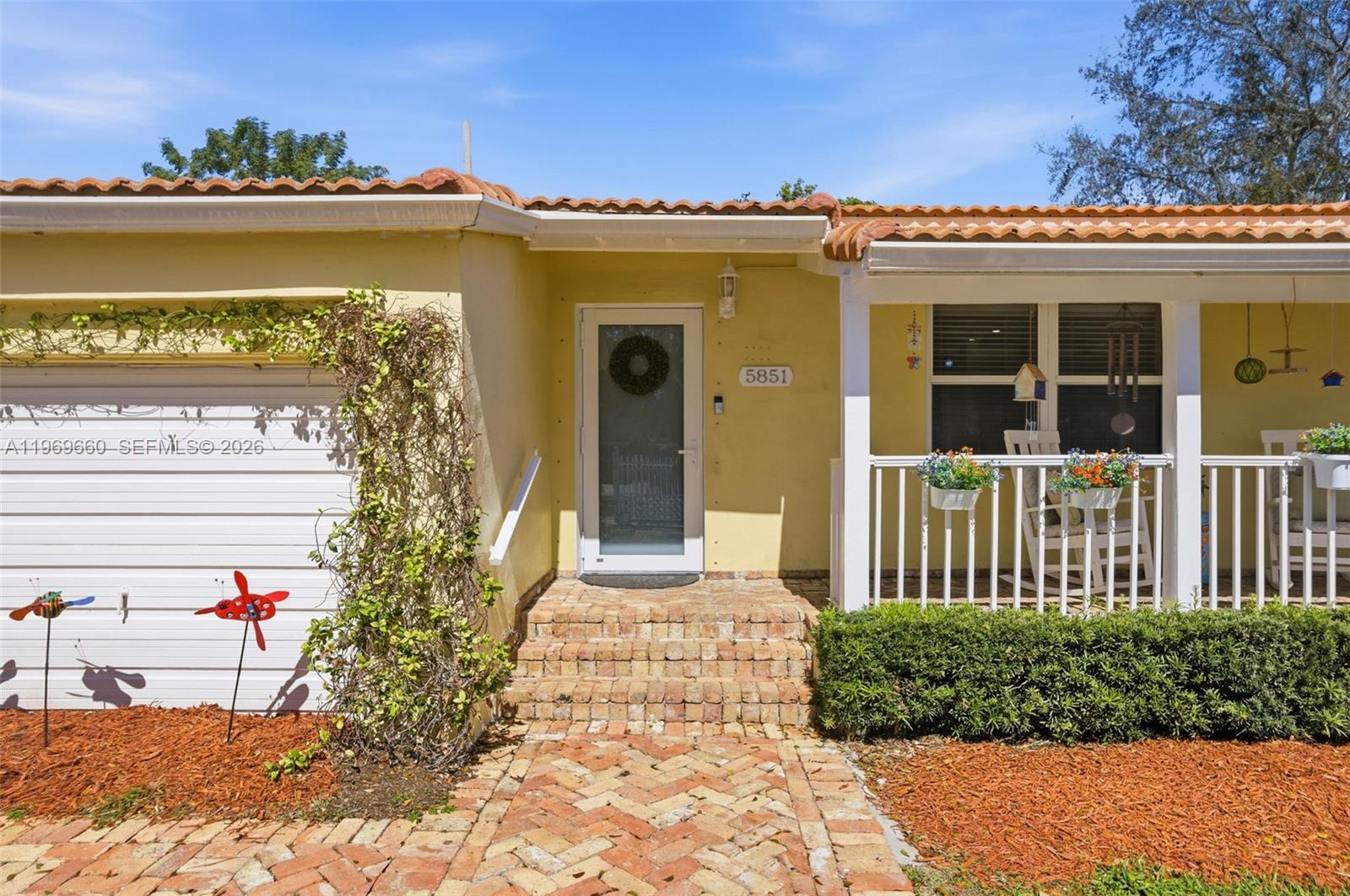 5851 SW 15th St West Miami, FL 33144