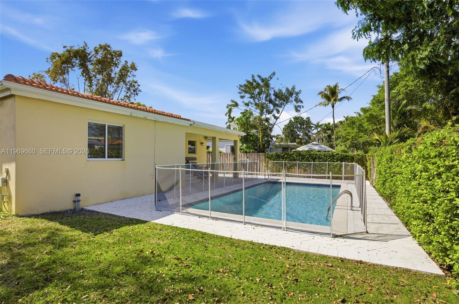 5851 SW 15th St West Miami, FL 33144