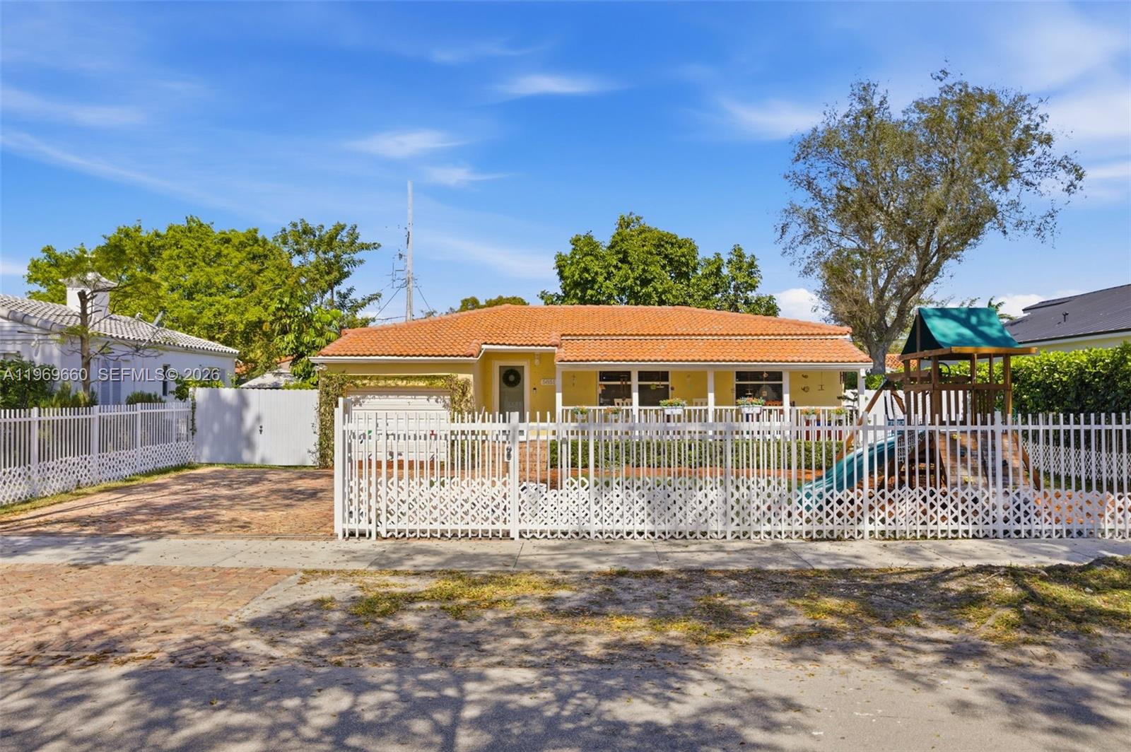 5851 SW 15th St West Miami, FL 33144