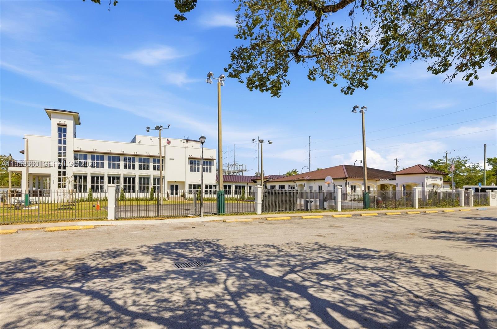 5851 SW 15th St West Miami, FL 33144