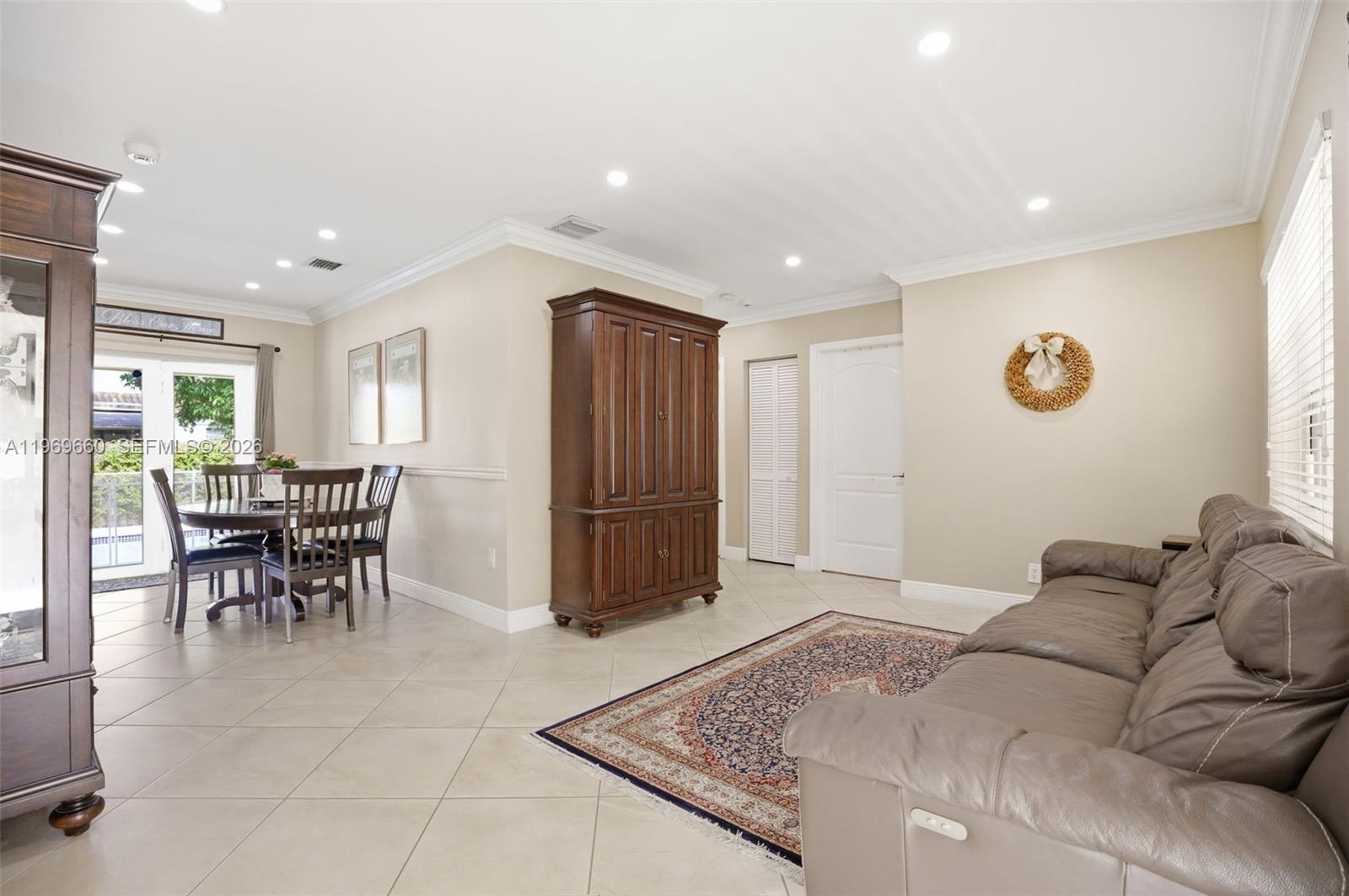 5851 SW 15th St West Miami, FL 33144