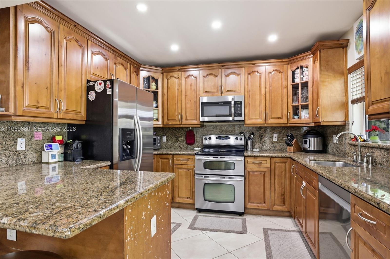 5851 SW 15th St West Miami, FL 33144