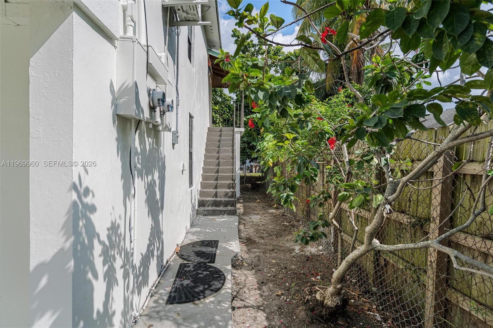 1523 NW 38th St Miami, FL 33142