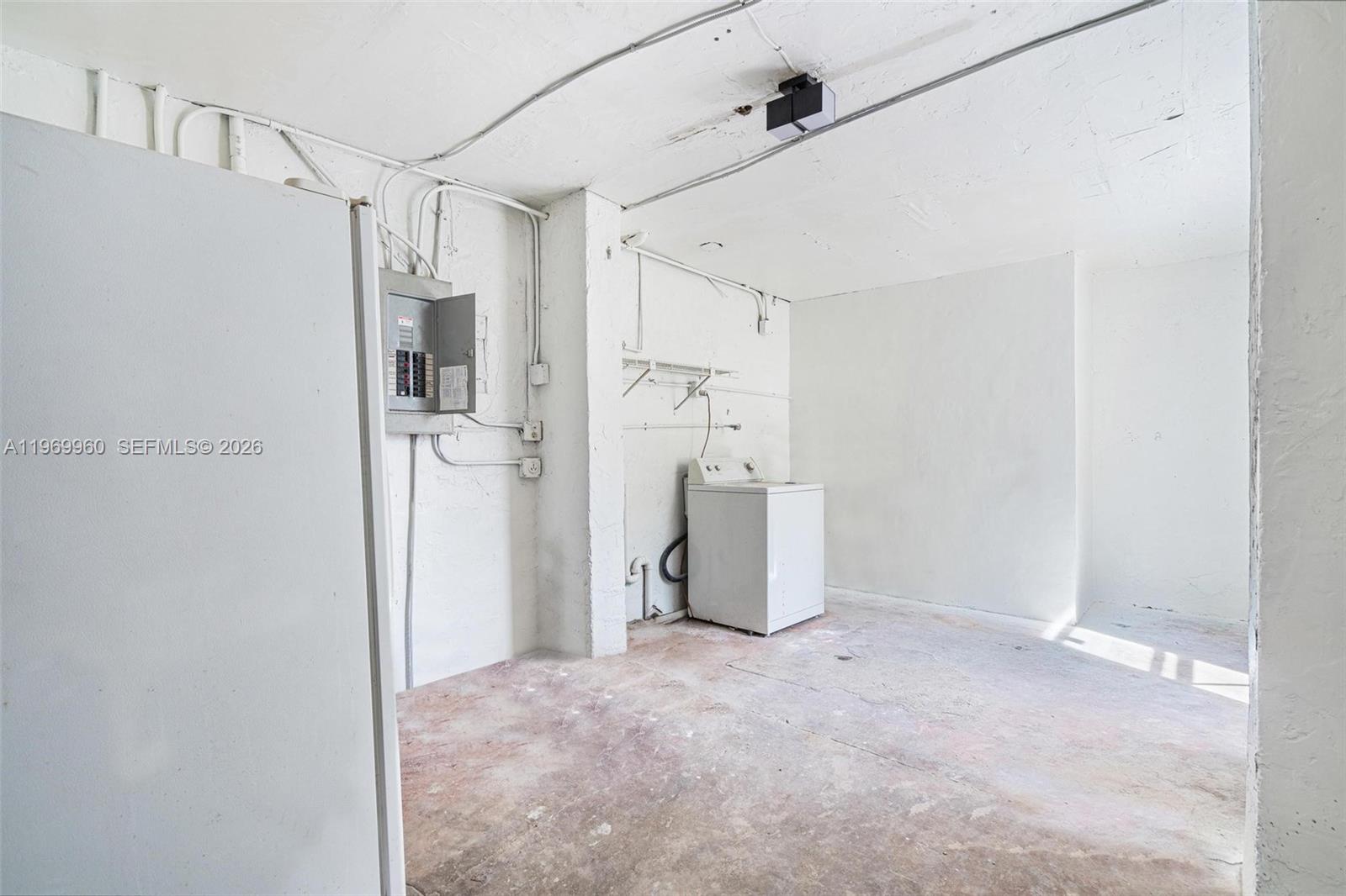 1523 NW 38th St Miami, FL 33142