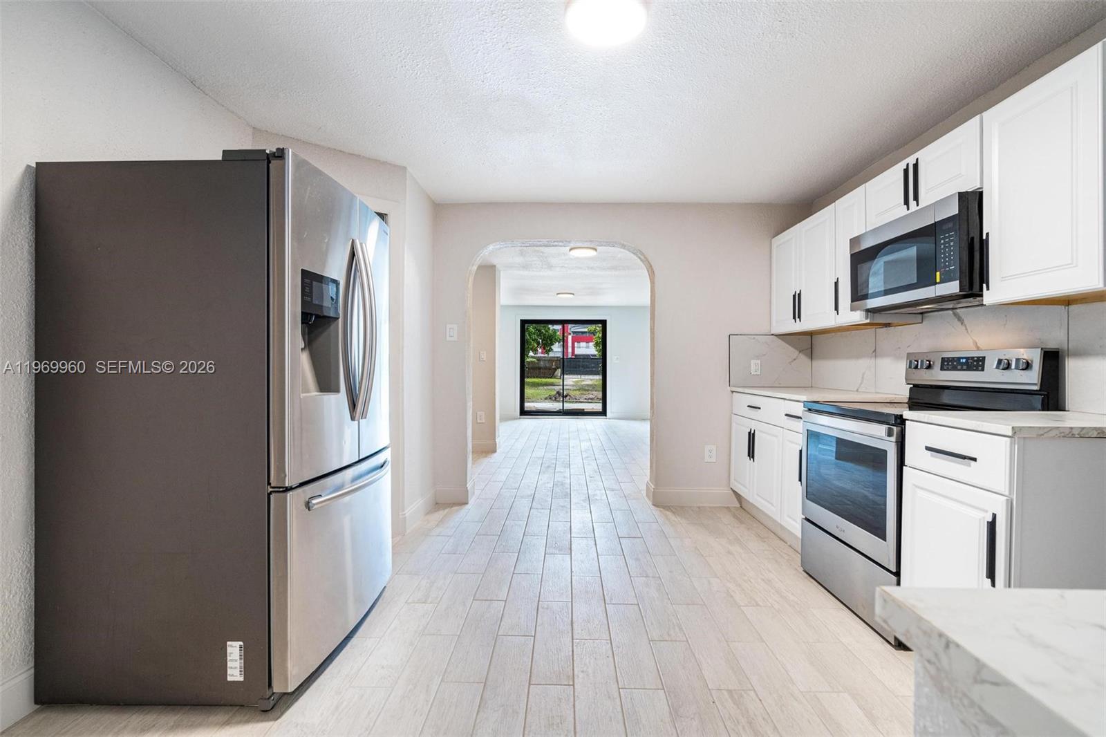 1523 NW 38th St Miami, FL 33142