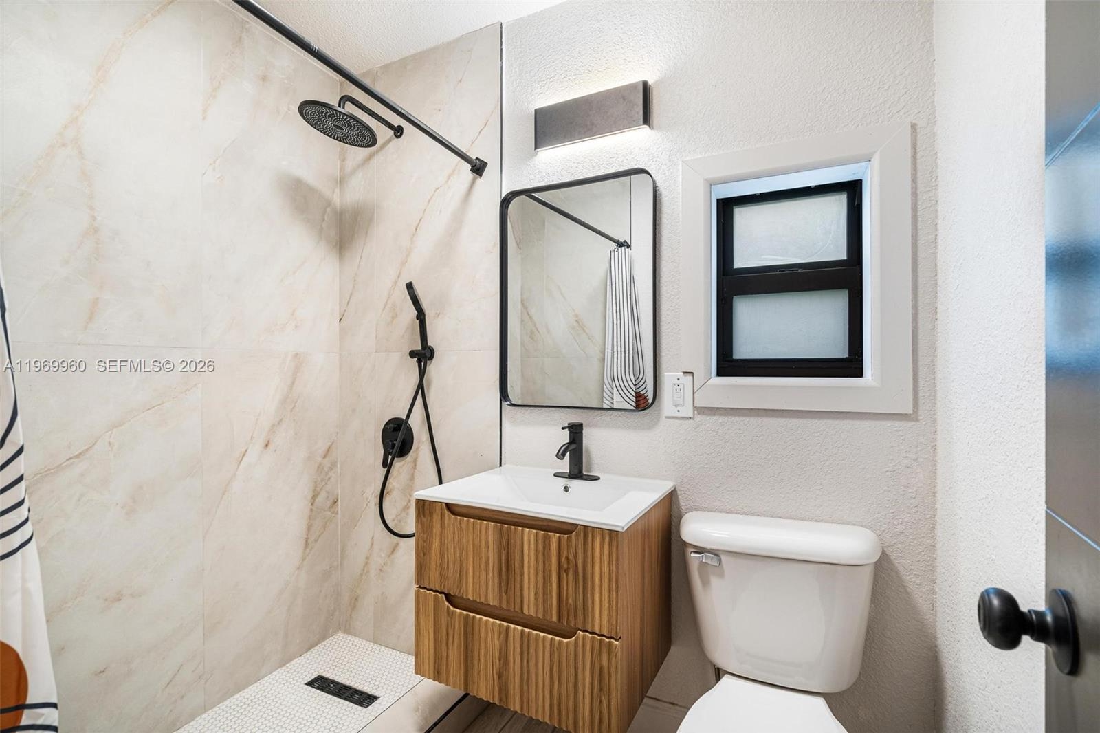 1523 NW 38th St Miami, FL 33142