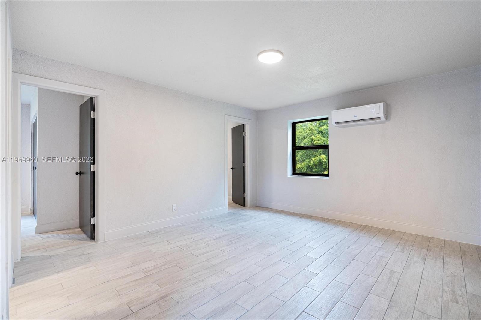 1523 NW 38th St Miami, FL 33142