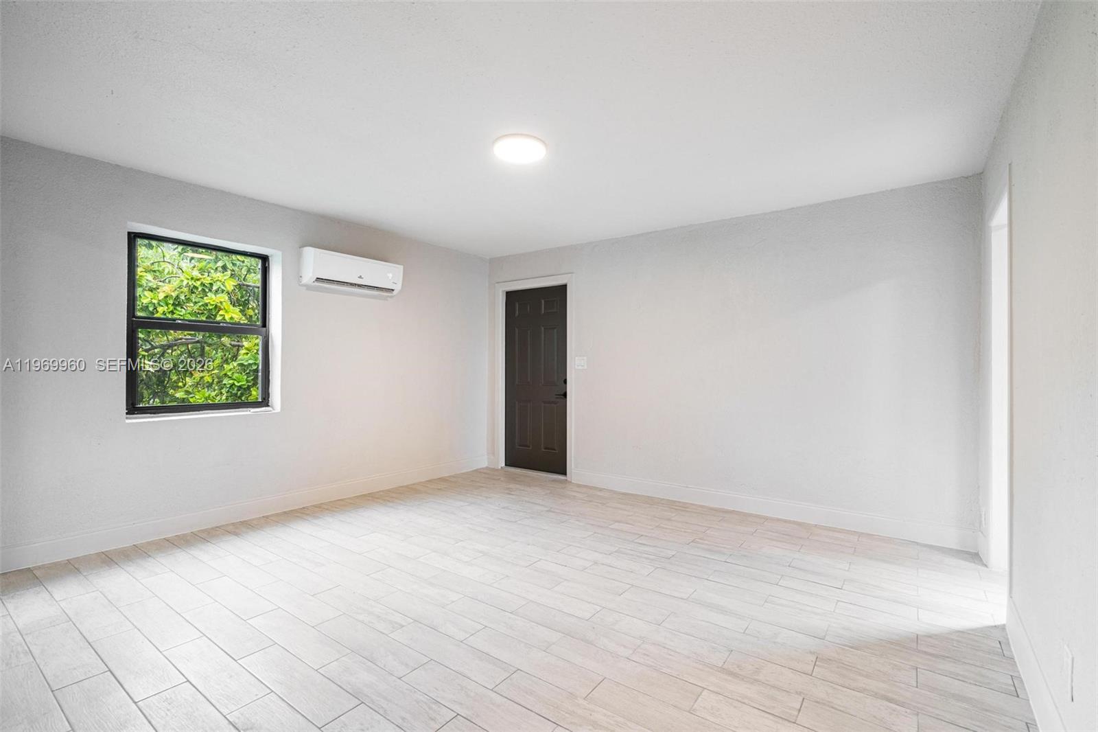 1523 NW 38th St Miami, FL 33142