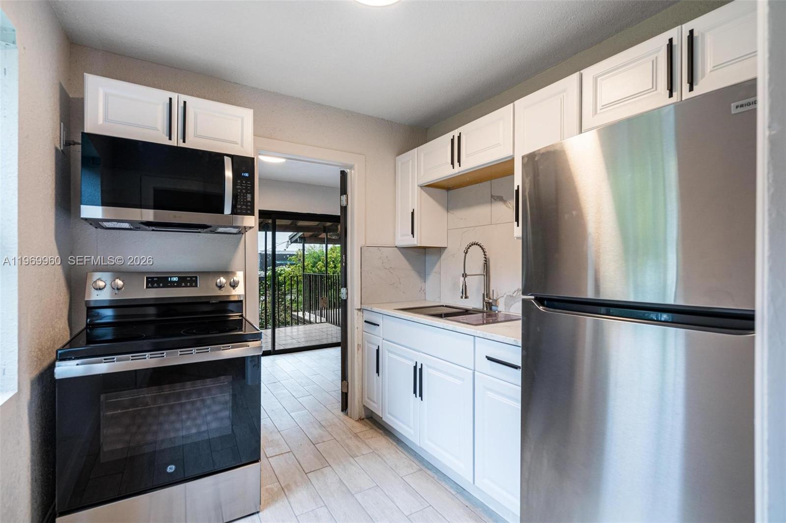 1523 NW 38th St Miami, FL 33142