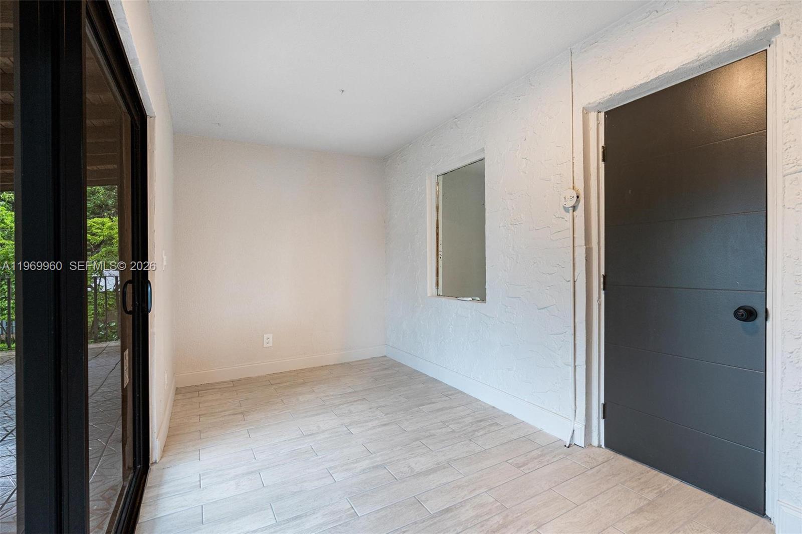 1523 NW 38th St Miami, FL 33142