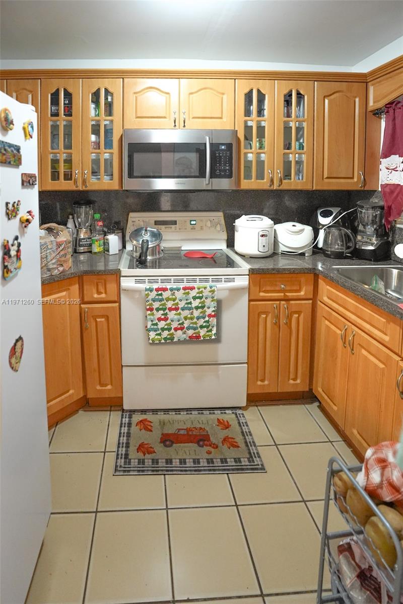 1159 W 40th St #16 Hialeah, FL 33012