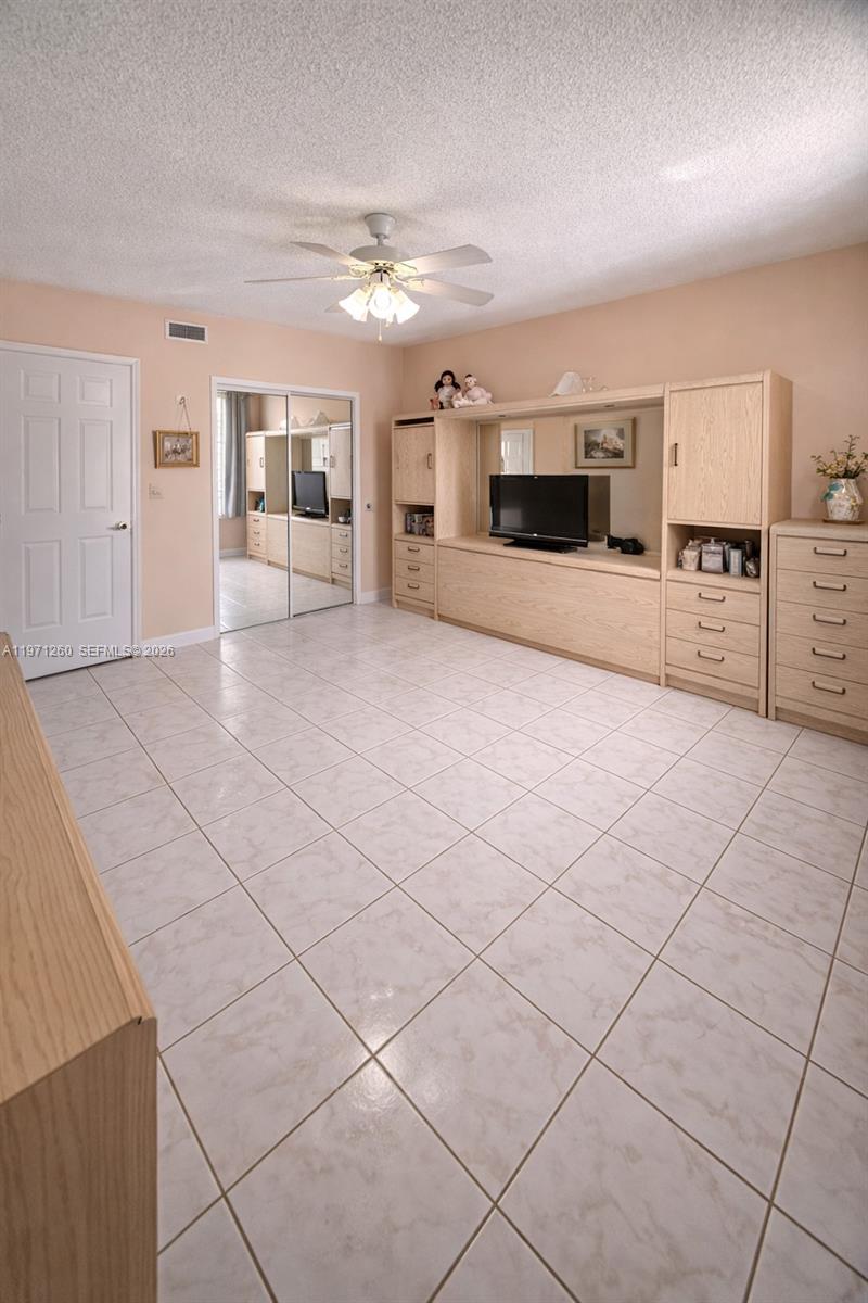 1159 W 40th St #16 Hialeah, FL 33012