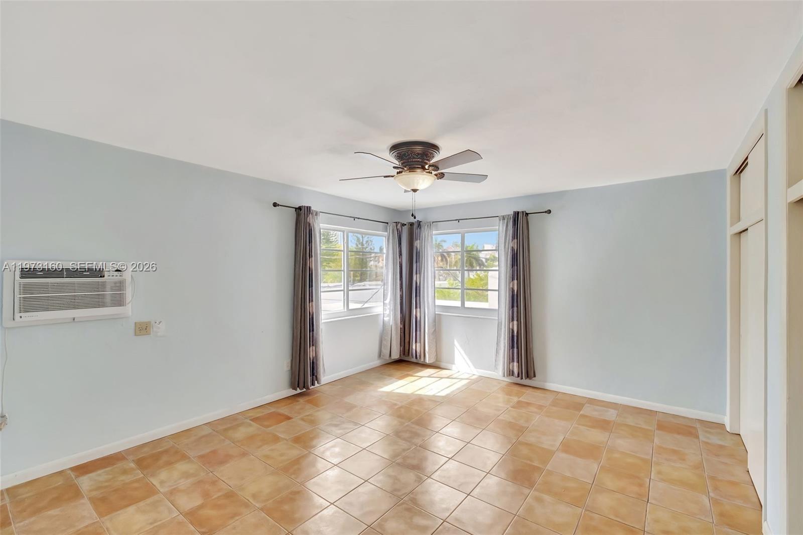 350 Collins Ave #306 Miami Beach, FL 33139