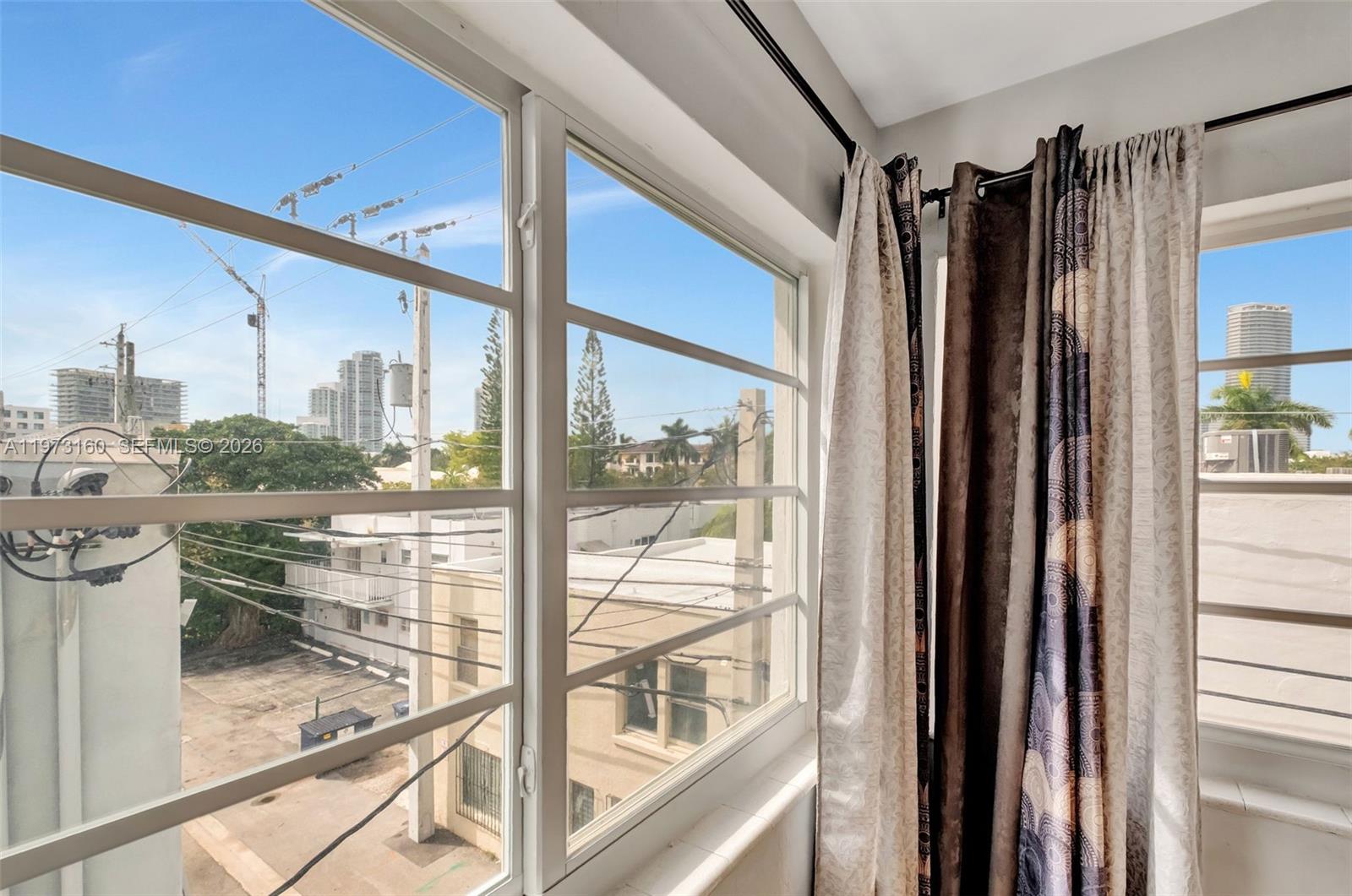 350 Collins Ave #306 Miami Beach, FL 33139