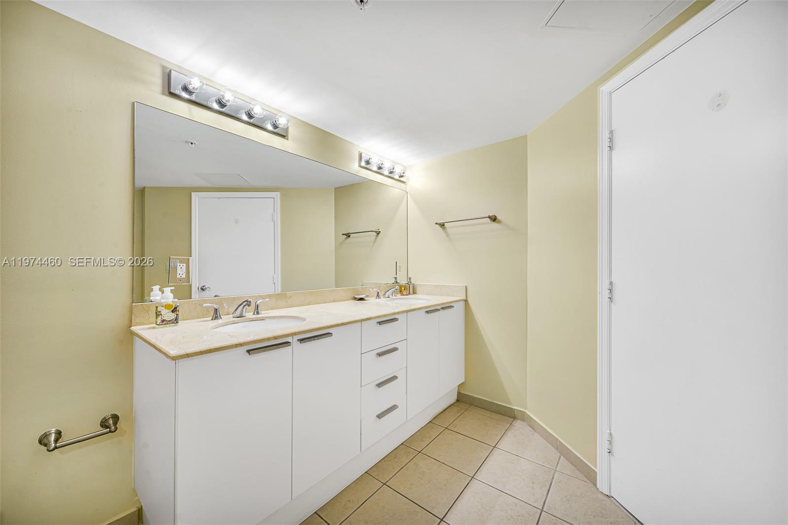 16699 Collins Ave #3605 Sunny Isles Beach, FL 33160