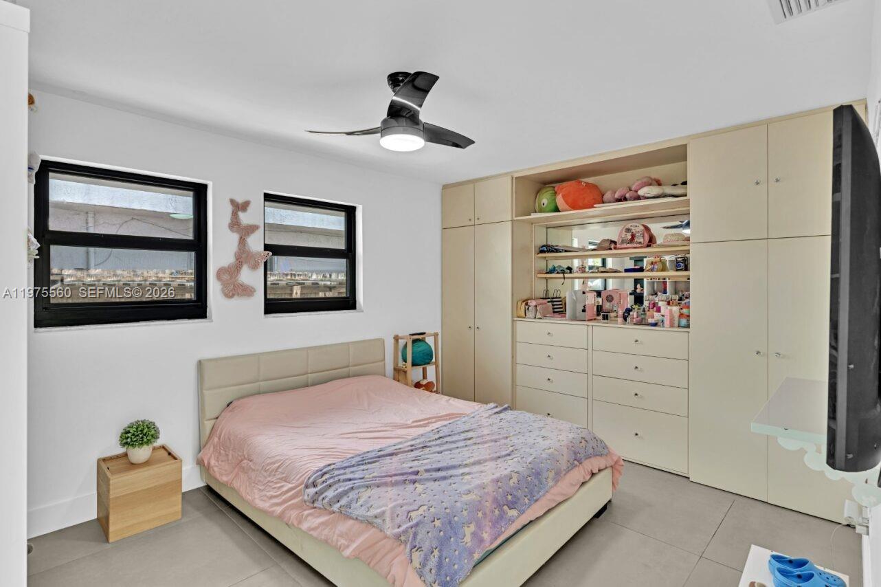 19801 NE 23rd Ave Miami, FL 33180