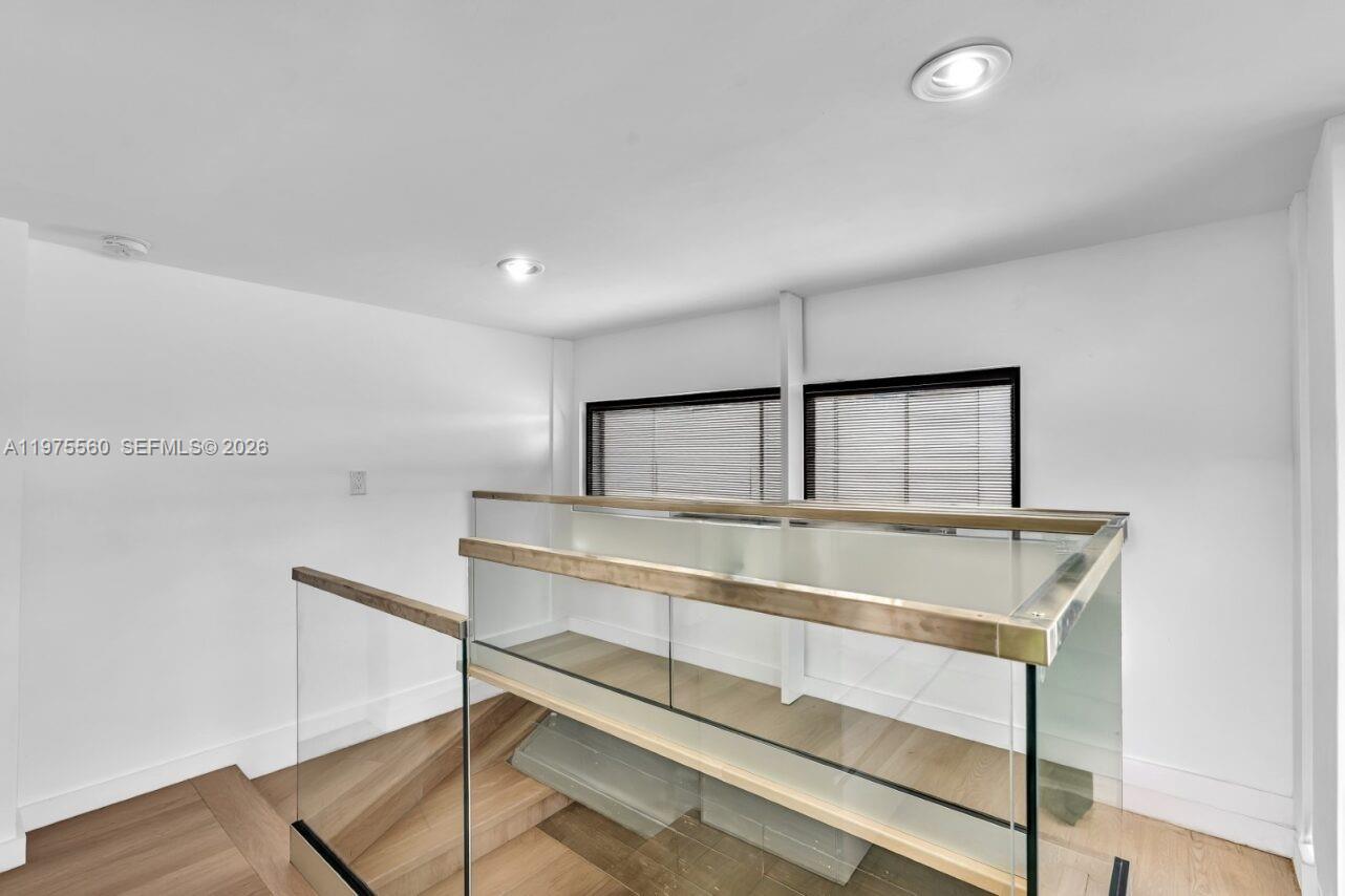 19801 NE 23rd Ave Miami, FL 33180